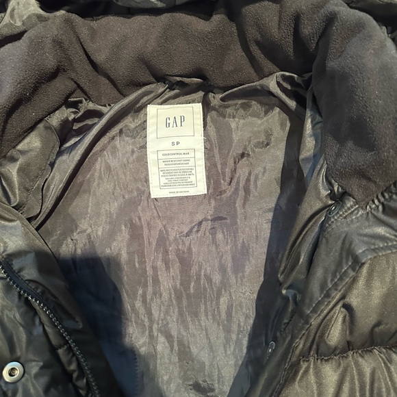 GAP Black Puffer Jacket with Hood. Ladies size S. Item is used. - Picture 2 of 4